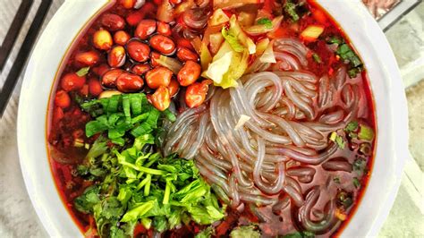  ¿Un viaje culinario picante y reconfortante? Descubre los secretos del Suan La Fen de Baotou!