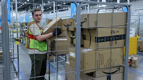 amazon 配送ステーション 場所: 未来の都市計画における役割