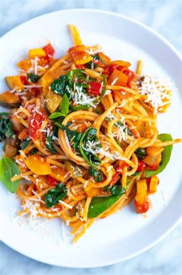  Pasta de Tripa con Vegetales: ¿Un Manjar Vegetariano Que Sorprende con su Textura Crujiente y Sabor Umami Profundo?