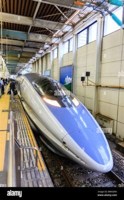 東京駅から広島駅 新幹線：時空を超える旅の哲学